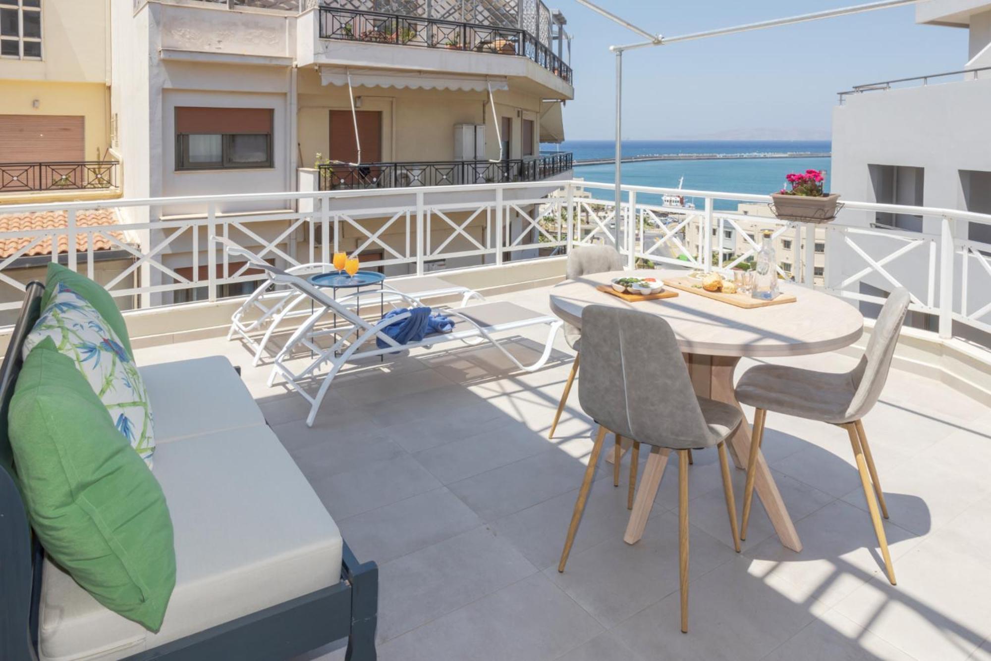Chic, Downtown, Penthouse W Sundeck And Seaview Apartment Heraklion  ภายนอก รูปภาพ